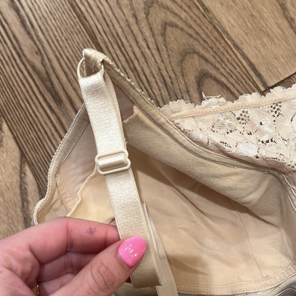 Nude bra size 44B - Picture 5 of 9